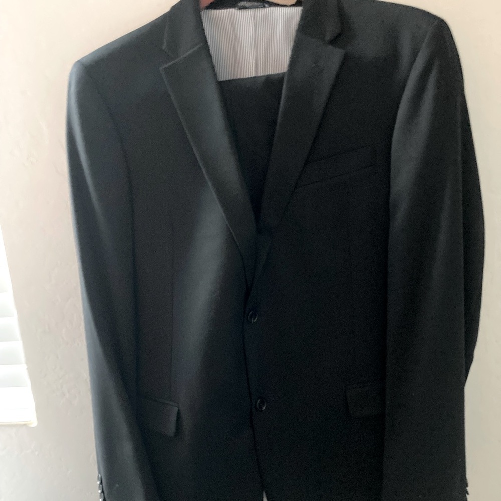 Men’s 2Peice Black Tommy Hilfiger Suit Sz 40 Reg